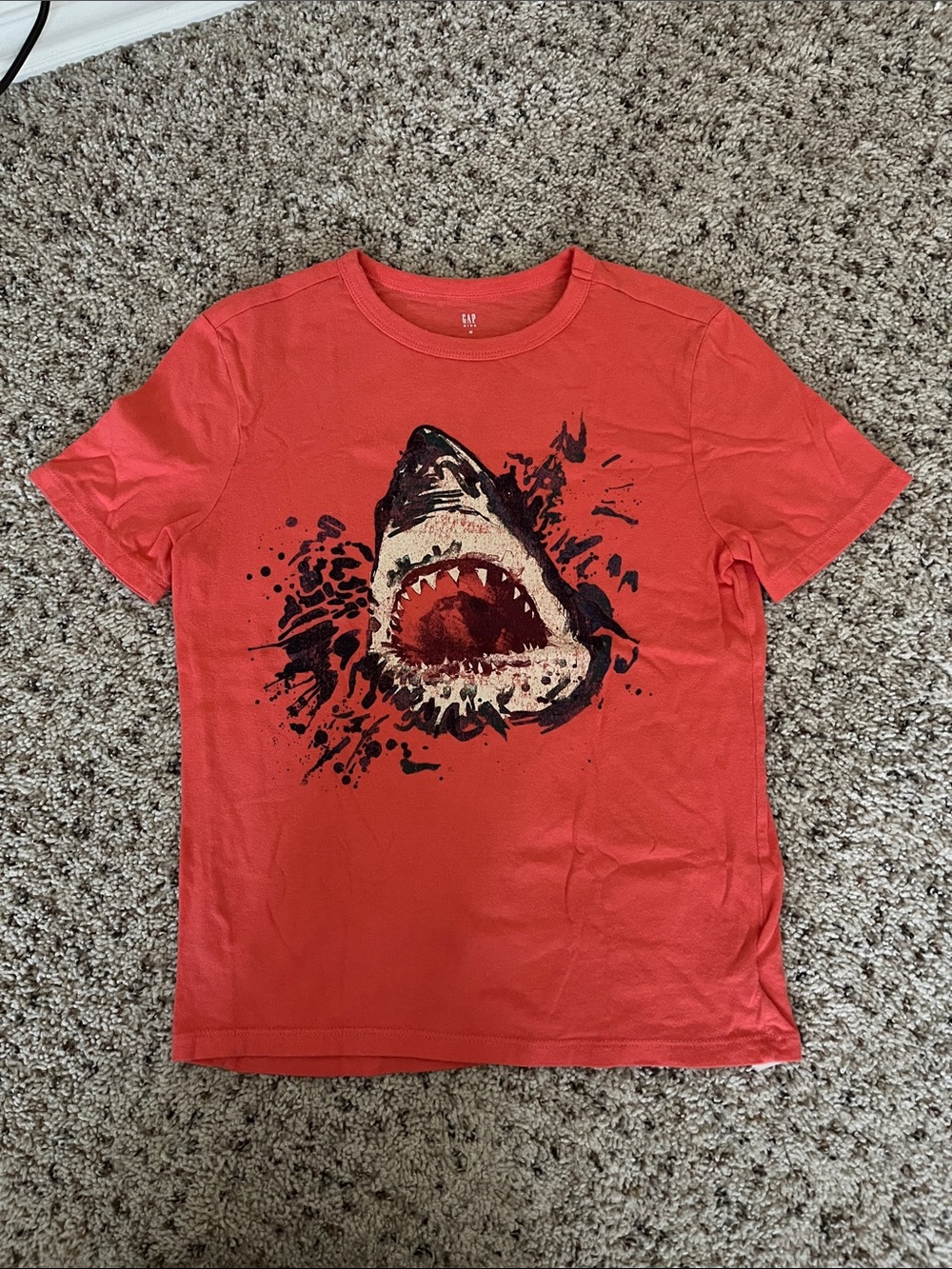 Gap Boys Cotton T-Shirt Bundle 2 Pack Medium Shark Astronaut Design - Picture 2 of 3